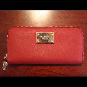 Michael Kors Wallet!!
